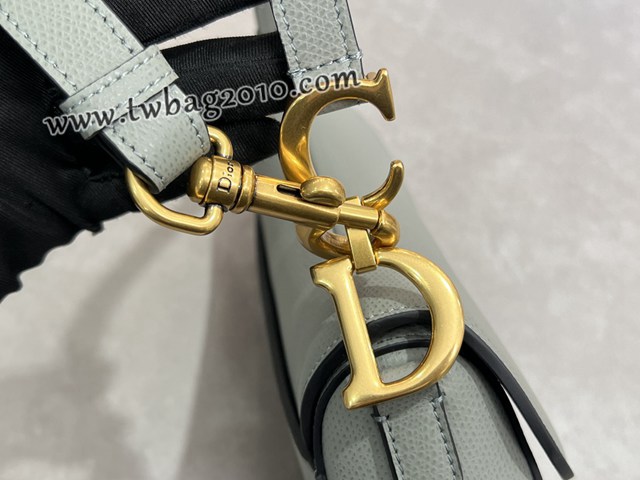 Dior专柜经典马鞍包迪奥高仿原单岩石灰小号马鞍包腋下肩背包 djfk1636